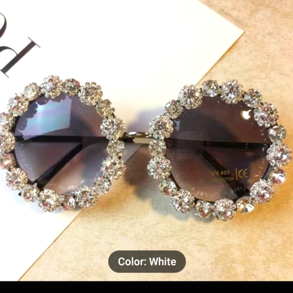 unbranded Accessories - Rhinestone decor Fashion 😎 sunglasses